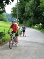 Radlergruppe auf der Aare-Route